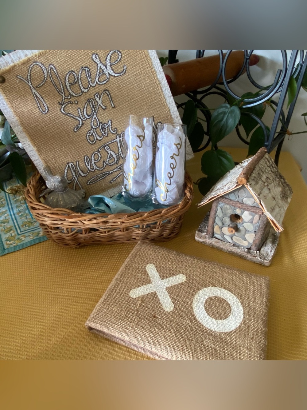 "Please Sign Our Guestbook” wood sign for Wedding, Bed & Breakfast, Airbnb, etc.
